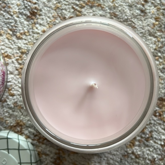 Tried & True Meadow Thistle Candle - Picture 6 of 6